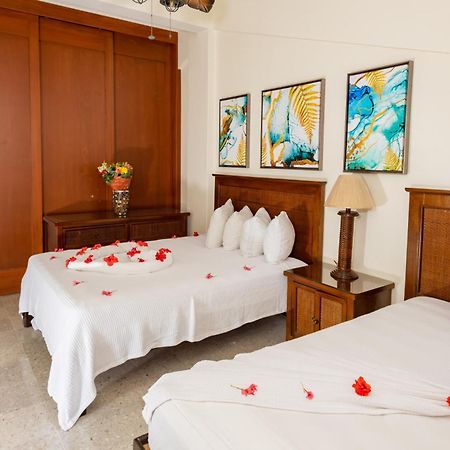 2 Story Oceanfront Penthouses On Cancun Beach! Екстериор снимка