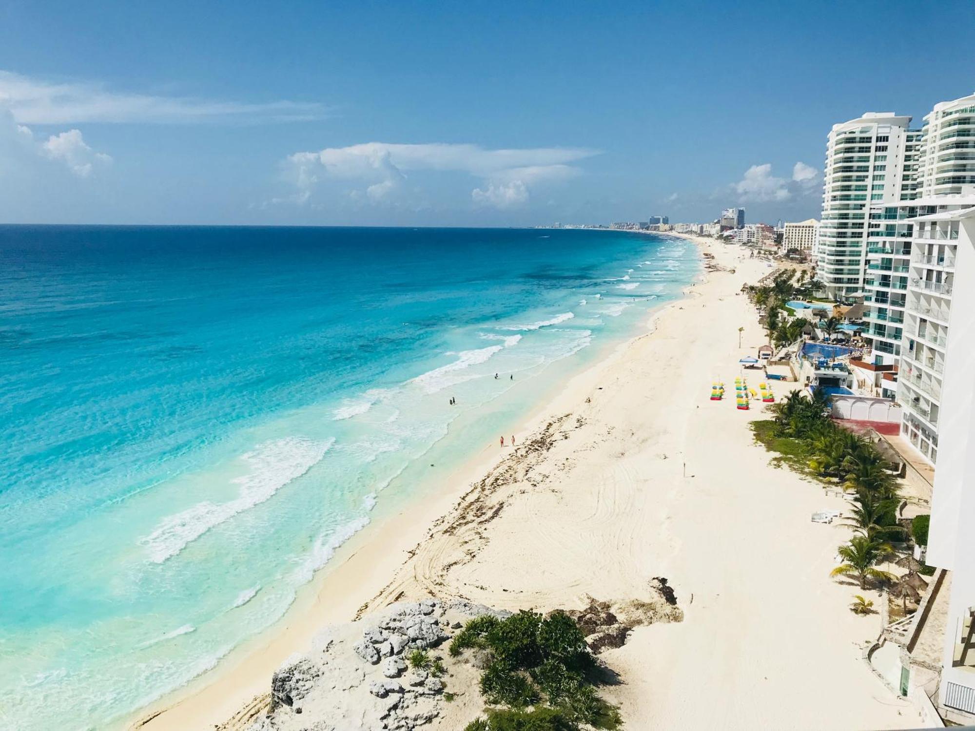 2 Story Oceanfront Penthouses On Cancun Beach! Екстериор снимка