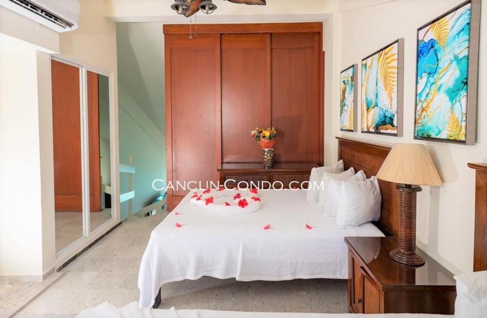 2 Story Oceanfront Penthouses On Cancun Beach! Екстериор снимка